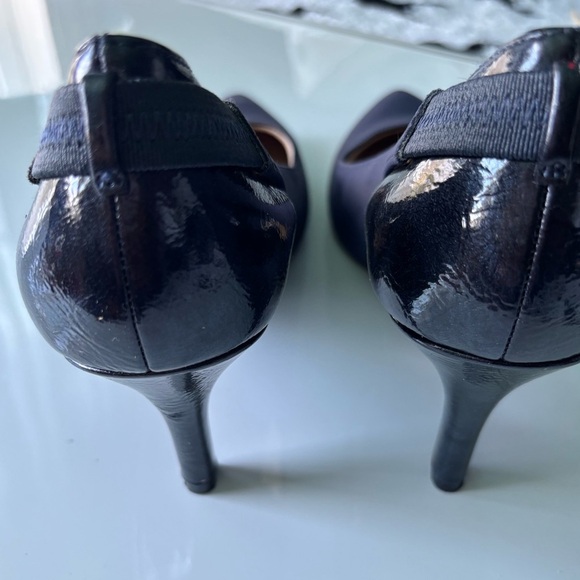 Abella Black Pointed Toe Heels - Picture 5 of 9